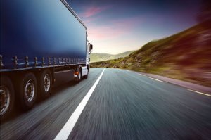 How to Avoid a Trucker&rsquo;s Blind Spots